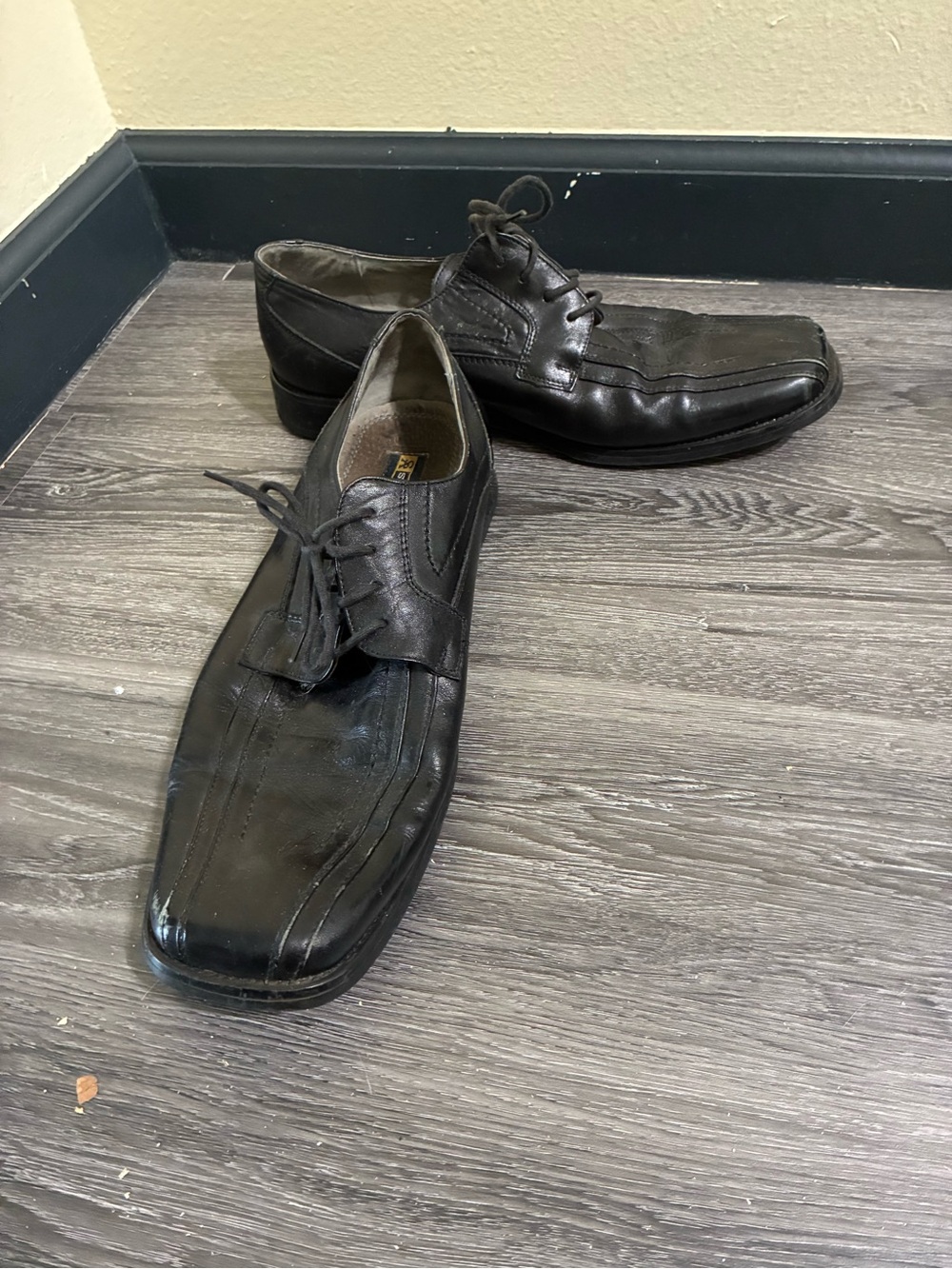 Stacy Adams Black Leather Lace-Up Oxfords